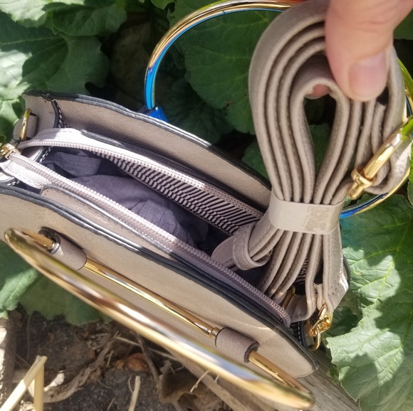 HOST PICK!!  Hand Painted Wild Animal Purse - Picture 4 of 8